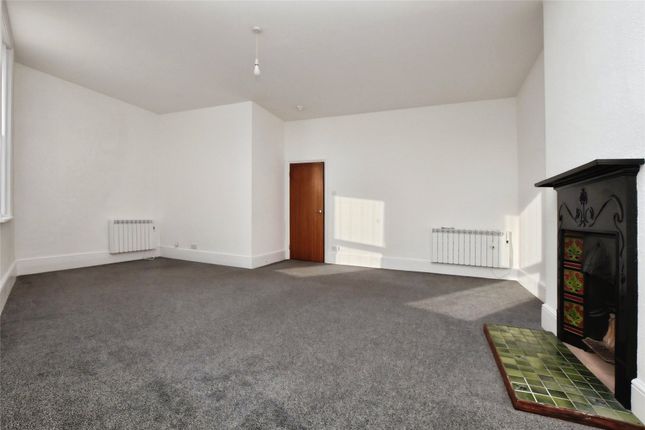 Flat 2, 3A,, Rolle Street, Devon photo 4