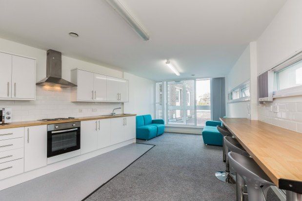 Thumbnail Flat to rent in Fourth Floor 1 Guildhall Walk, Portsmouth