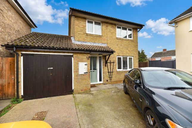 3-bed house on 54 The Paddock, Huntingdon, £275,000