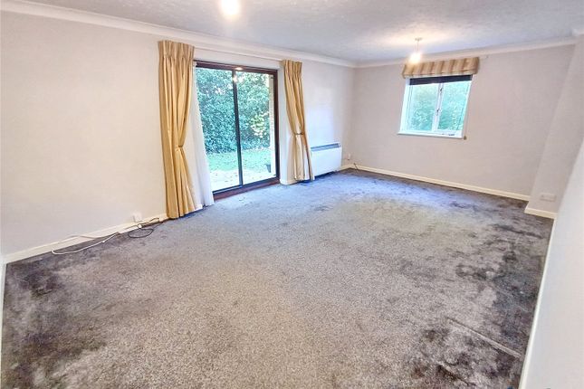 3 Chine Court, 20, Windsor Road, Dorset photo 2