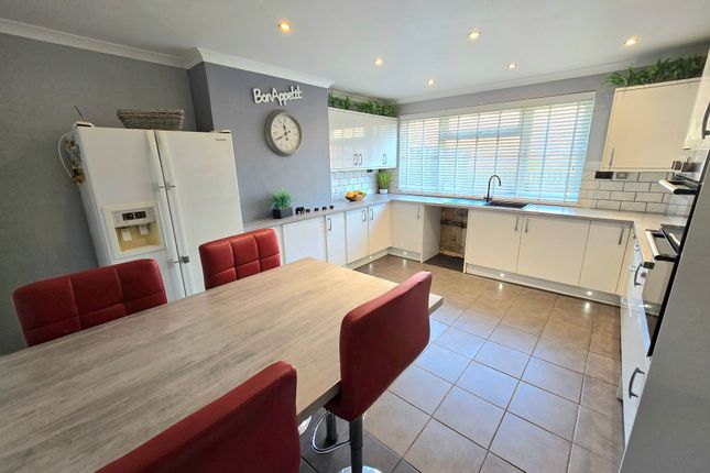 13 Wern Deg, Bridgend photo 3