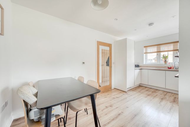 12 Fallow Drive, Norwich photo 4