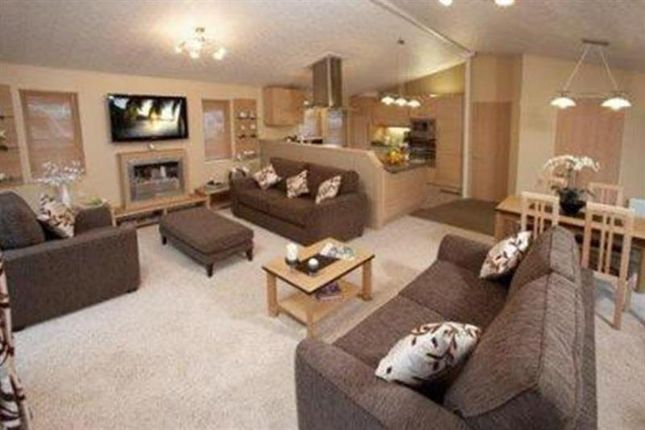 Thumbnail Lodge for sale in Talybont