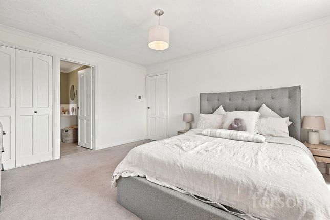 15 Willow Green, Ingatestone photo 4