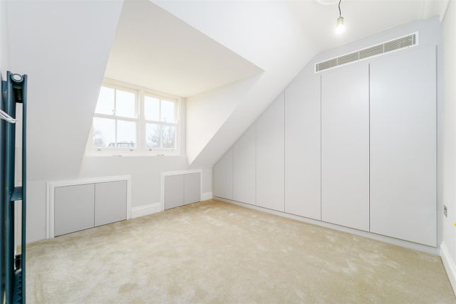 Flat for sale in Rosebank Road, Hanwell