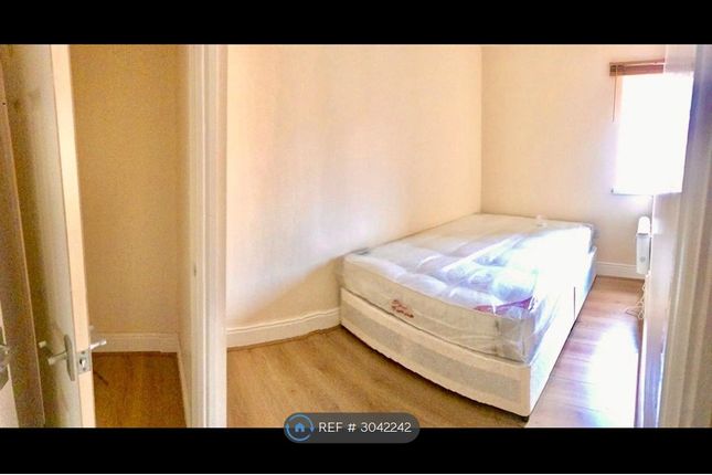 Flat, Stratford Road Sparkhill, Birmingham photo 3
