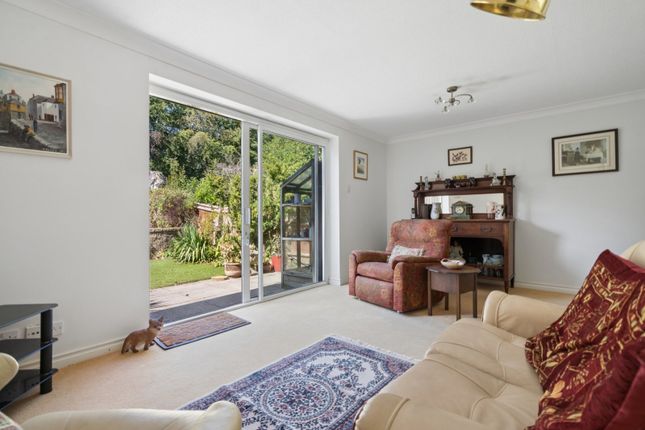 2 Tunmers Court,, Narcot Lane, Gerrards Cross photo 3