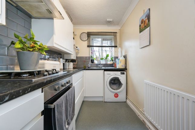 97, Glen Road, Southampton photo 5