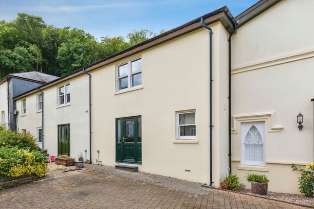 5, Plas Ystrad, Carmarthen photo 2