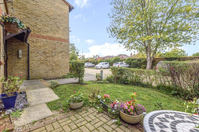 Thumbnail Flat for sale in Talbot Lodge, Esher