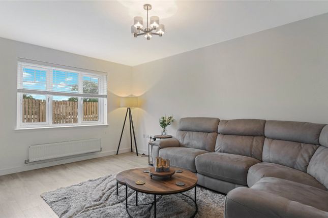 12, Warbler Court, Clackmannanshire photo 2