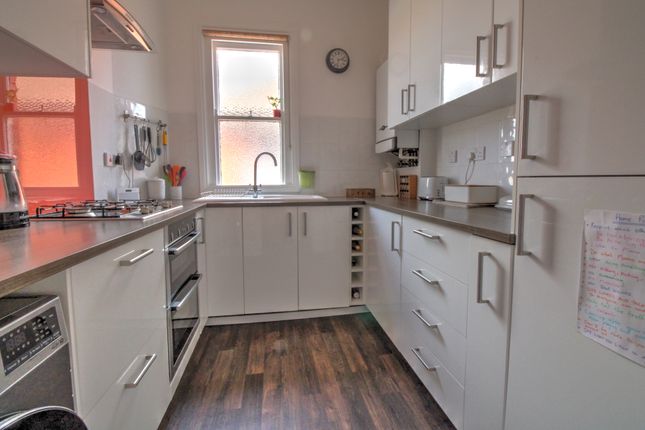 Flat 4, 8, Chaucer Road, Worthing photo 4