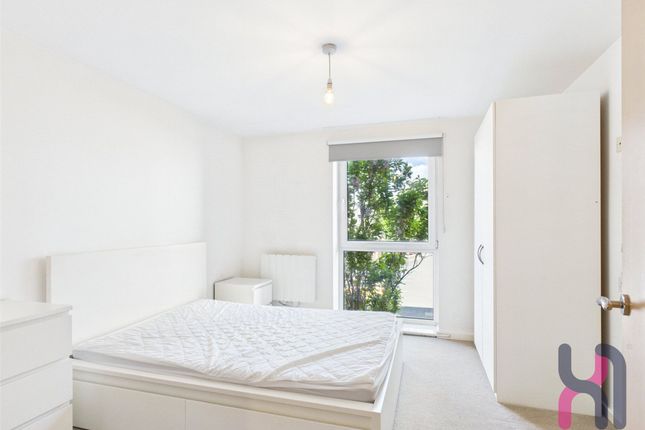 Apt 205, Endeavour House 1b Elmira Way, Salford photo 4