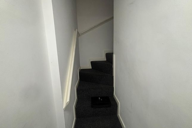 Flat 2, 247, Coventry Street, Coventry photo 2