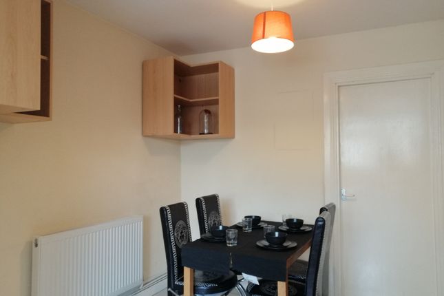 496a New Cross Road, LONDON photo 2