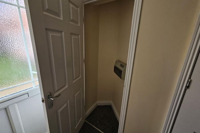 Flat 4 Highfield Court, Highfield Road, Dudley photo 3