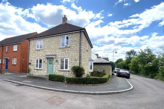 3-bed detached on 8, Poppy Close, Calne, £372,000