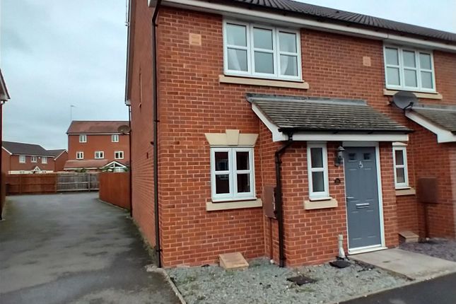 Thumbnail Semi-detached house to rent in Swan Meadow, Chase Meadow Square, Warwick