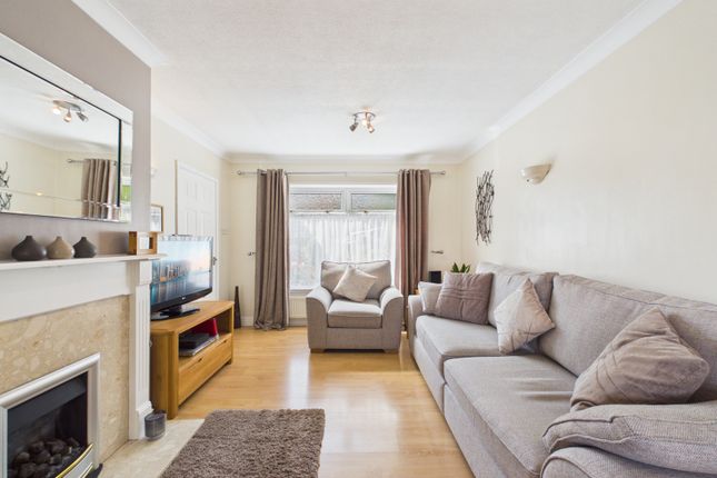 82, Elderberry Road, Cardiff photo 3