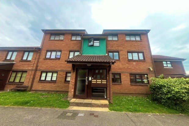 Thumbnail Flat to rent in Taverner Close, Poole