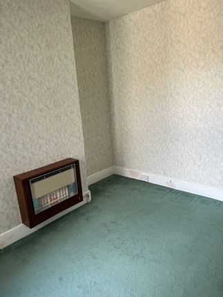 9 Stradbroke Road, Great Yarmouth photo 4