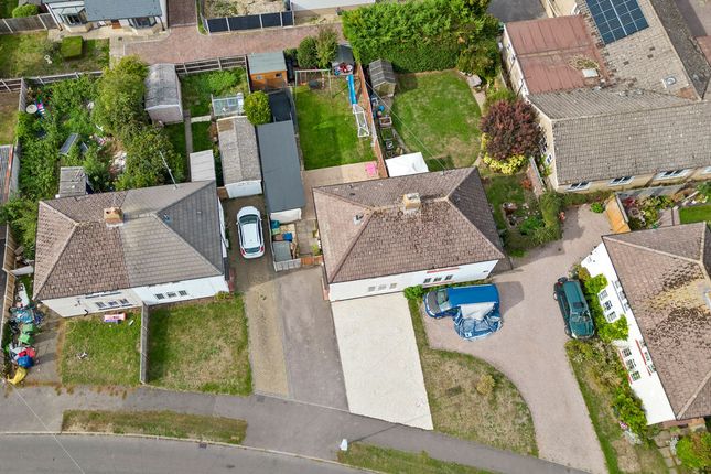 30, Courtiers Drive, Cheltenham photo 2