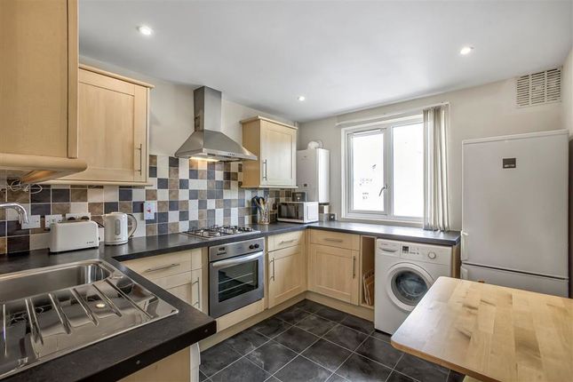 Flat 22, Priory Court, Priory Lane, London photo 3
