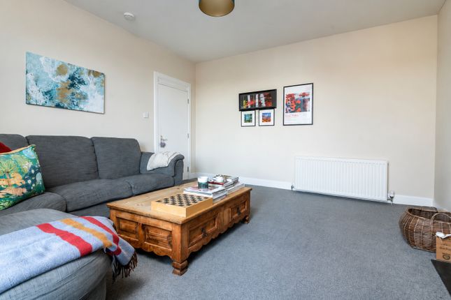 2, Dean Crescent, Stirling photo 5