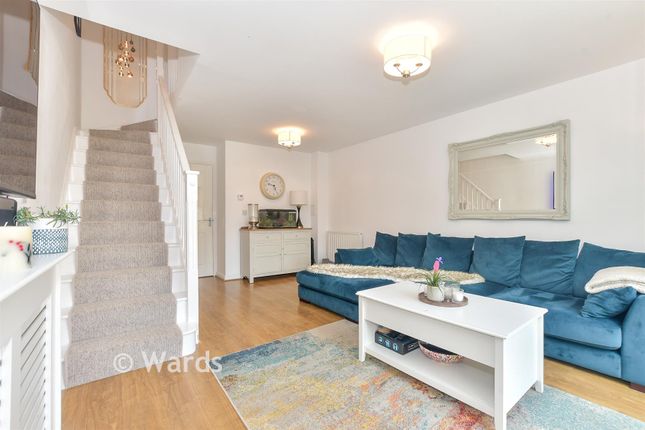 6, Colemans Close, Ashford photo 2