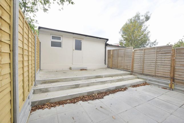 26 Meanley Road, London photo 2