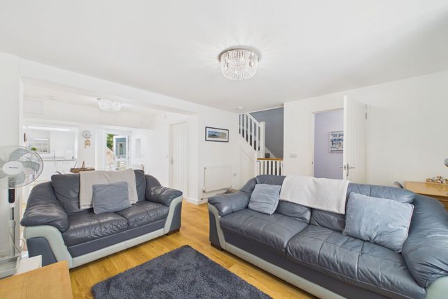 23 Trafalgar Road, Tenby photo 3