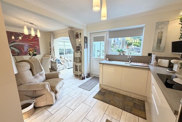 21, Yallop Way Devon, Honiton photo 3