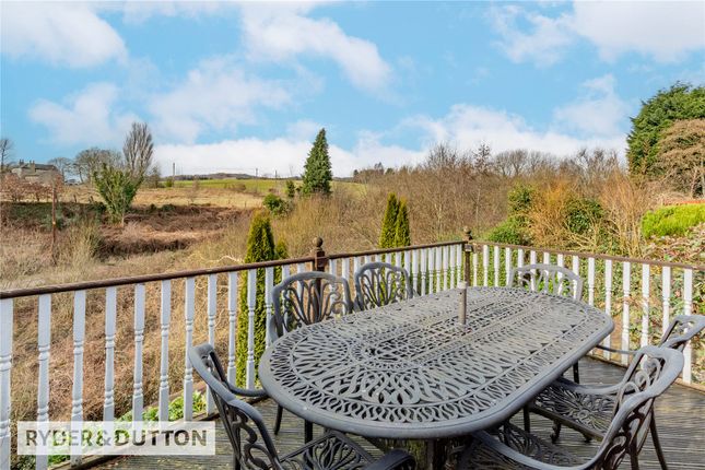 35, Chiltern Drive, Oldham photo 2