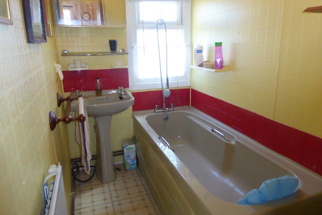 83, Kingsmead Park, Allhallows, Rochester photo 5