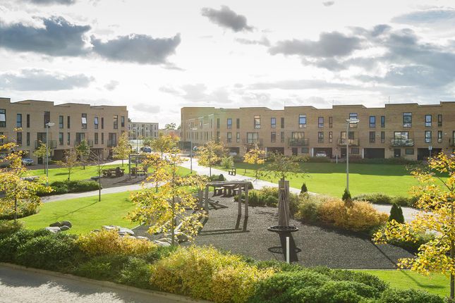 Tailored Stays De Havilland House Park Area Servic