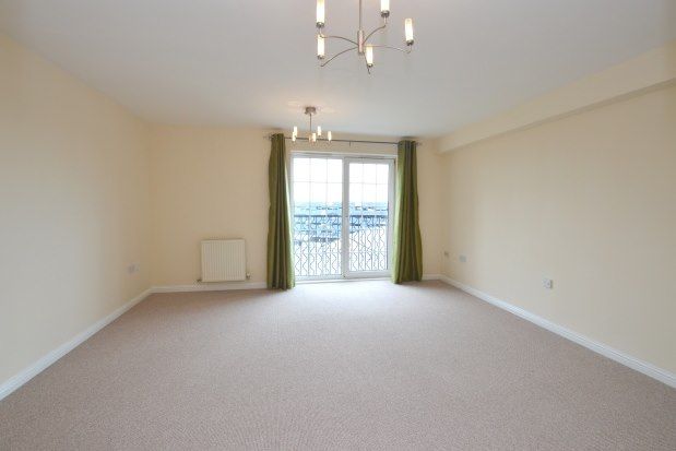 Flat to rent in St. Christophers Walk, Wakefield
