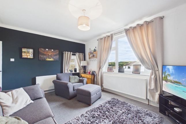 19, South Hill Drive, Bingley photo 3