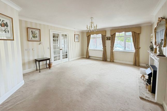 35 Clarendon,, Cyncoed Avenue, Cardiff photo 2