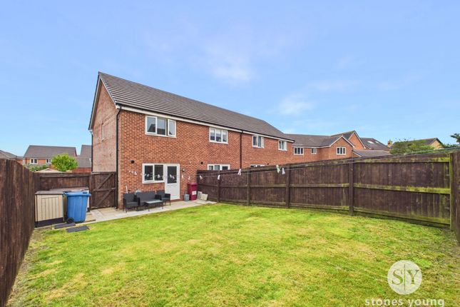 67 Braddock Bluff, Blackburn photo 2