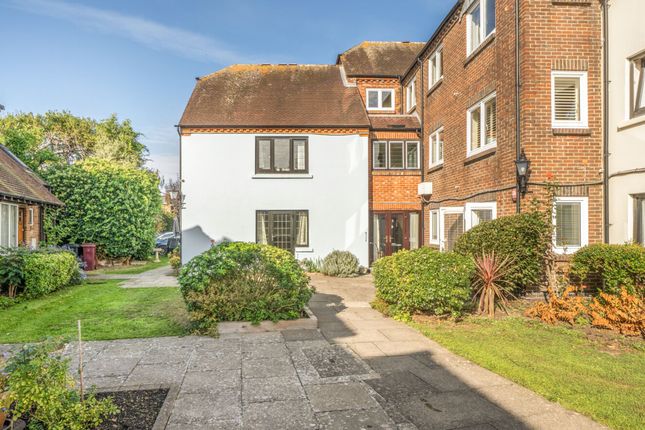 Flat 17, The Maltings Henty Gardens, Chichester photo 4