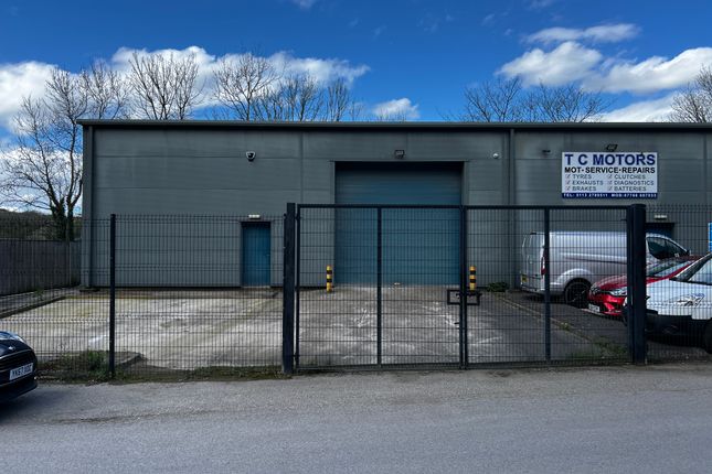 Industrial to let in Whitehall Road, Leeds