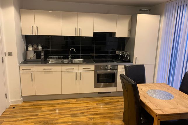 Apartment 17.12 Pink, No.1 Media City, Salford photo 3
