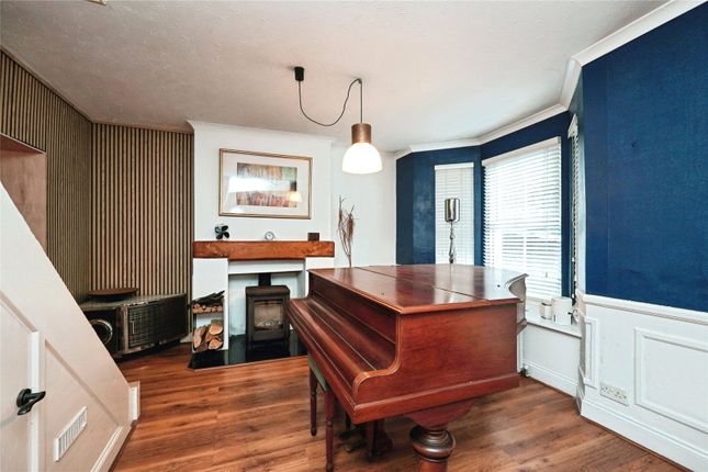 10, Woods Place, Kent photo 5