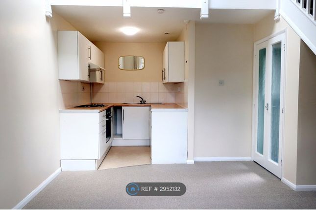 Aquitaine Close, Duston, Northampton photo 4