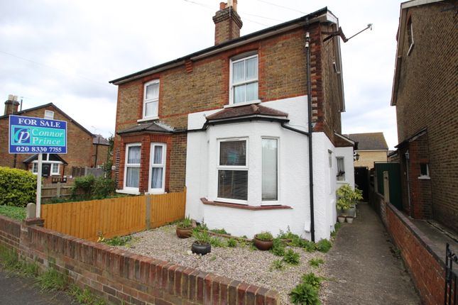 Flat for sale in Hook Road, Epsom