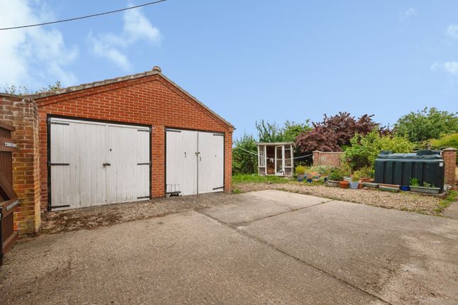 Hawthornes, Meeting Hill Road, NORTH WALSHAM photo 3