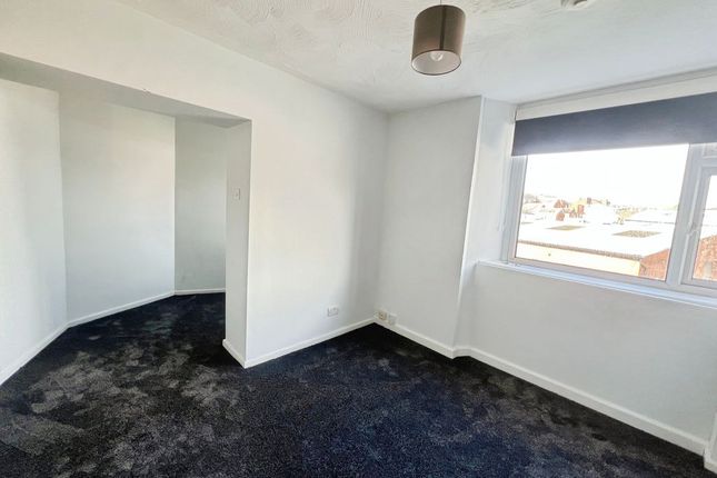 Flat 5, 12, Vernon Street, Bolton photo 3
