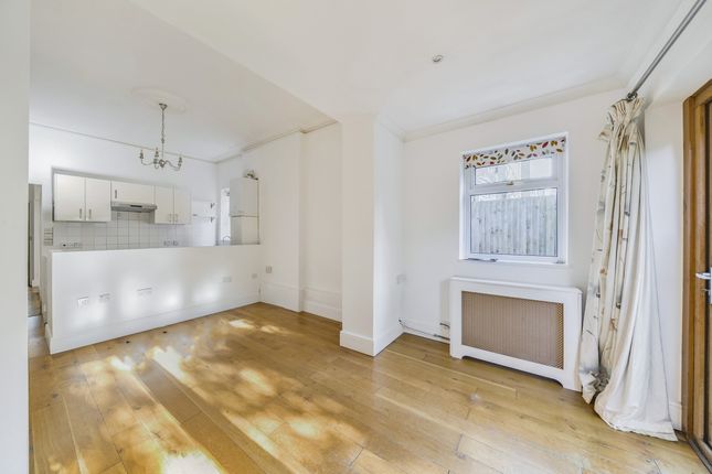 2-bed house on GFF, 82, Cavendish Road, London, £2,750/mo