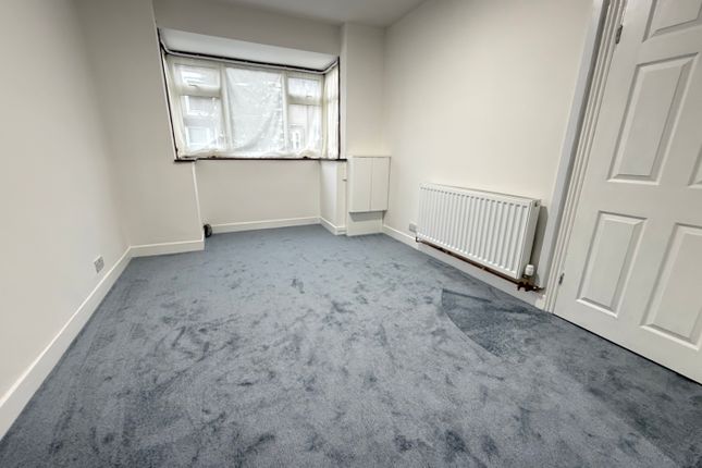 Victoria Avenue, RUGBY photo 3