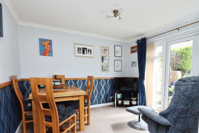 4, Metcalfe Avenue, Sheffield photo 4